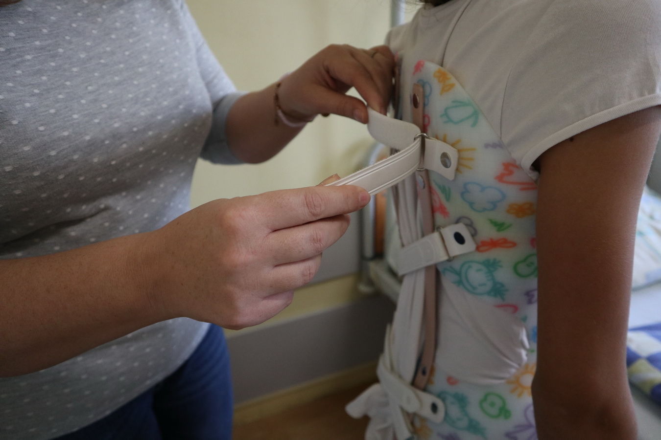 Školáčka Lenka musela nosiť korzet a bojovať s rôznymi obmedzeniami Školáčka Lenka musela nosiť korzet a bojovať s rôznymi obmedzeniami