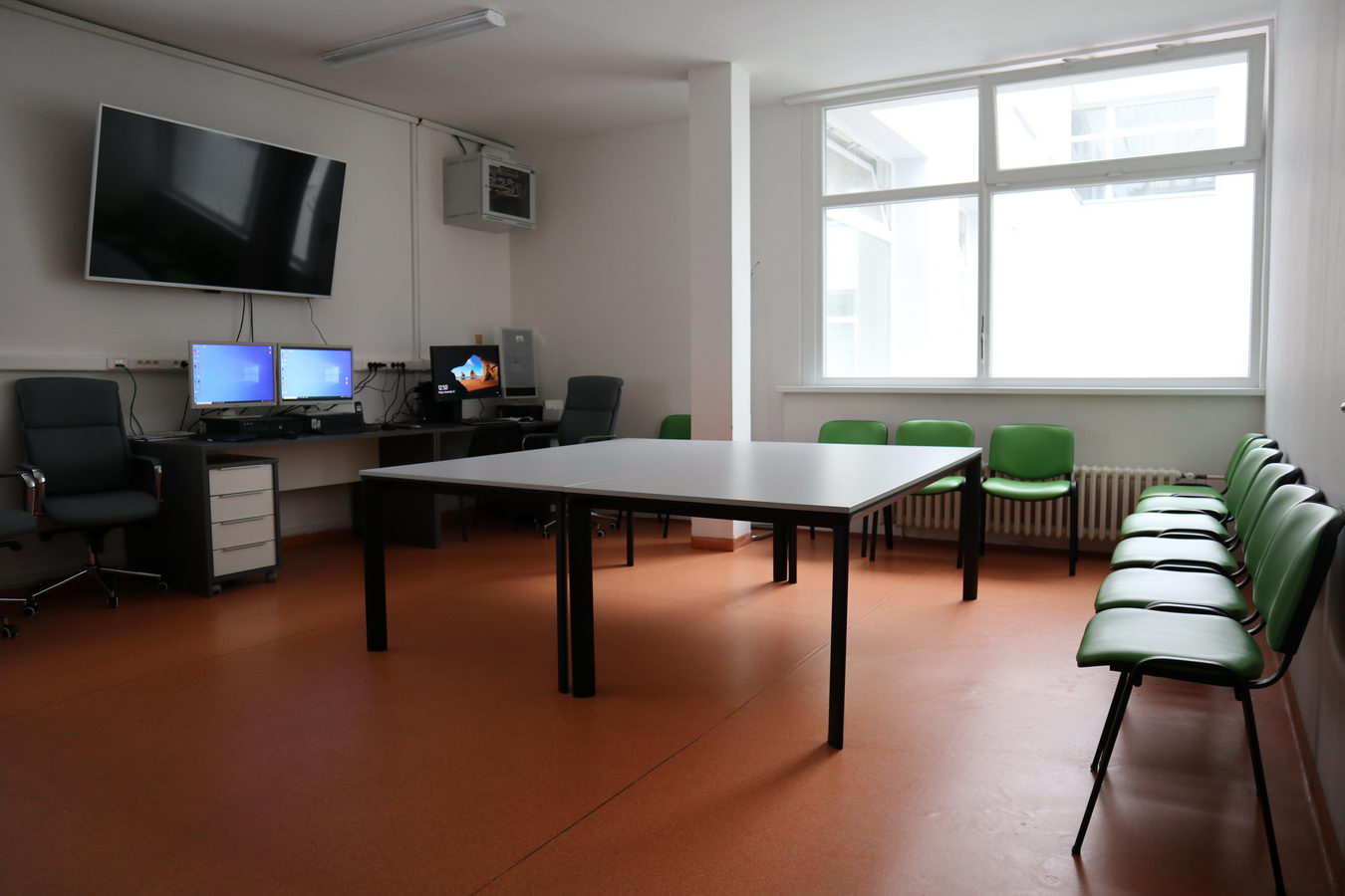 Nová školiaca miestnosť slúži na výučbu budúcich zdravotníkov i vzdelávanie personálu
